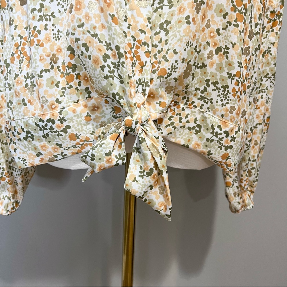 LC Lauren Conrad Floral Button Down Tie Waist Blouse Size M - Picture 3 of 11